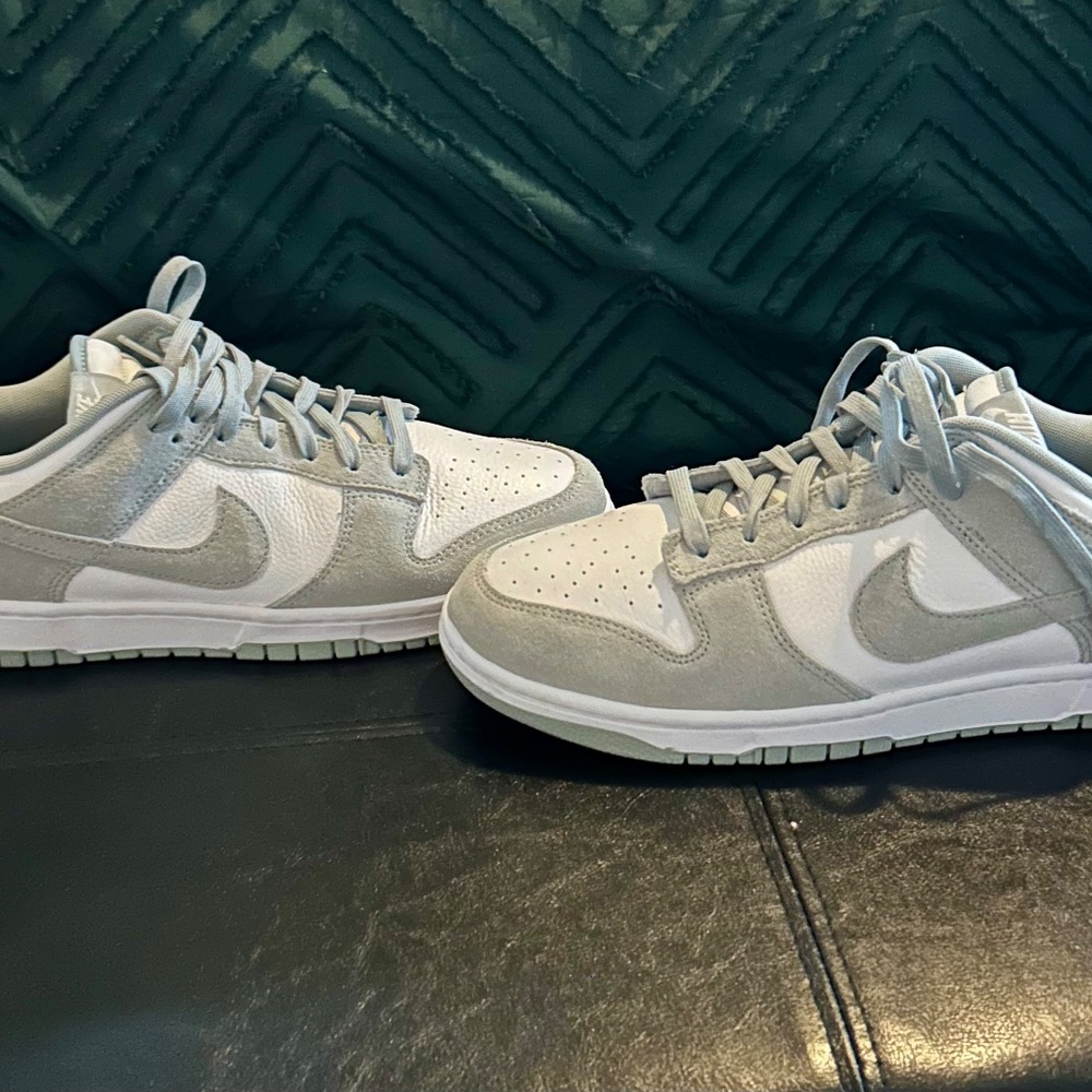 Nike dunk lows grey and white with great style! - Picture 3 of 5